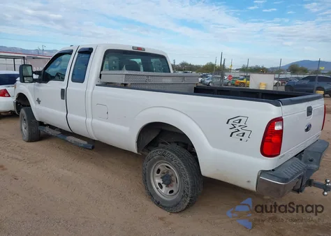 2015 Ford F-250 Xl z USA, uszkodzony, nr VIN 1FT7X2B64FED04743